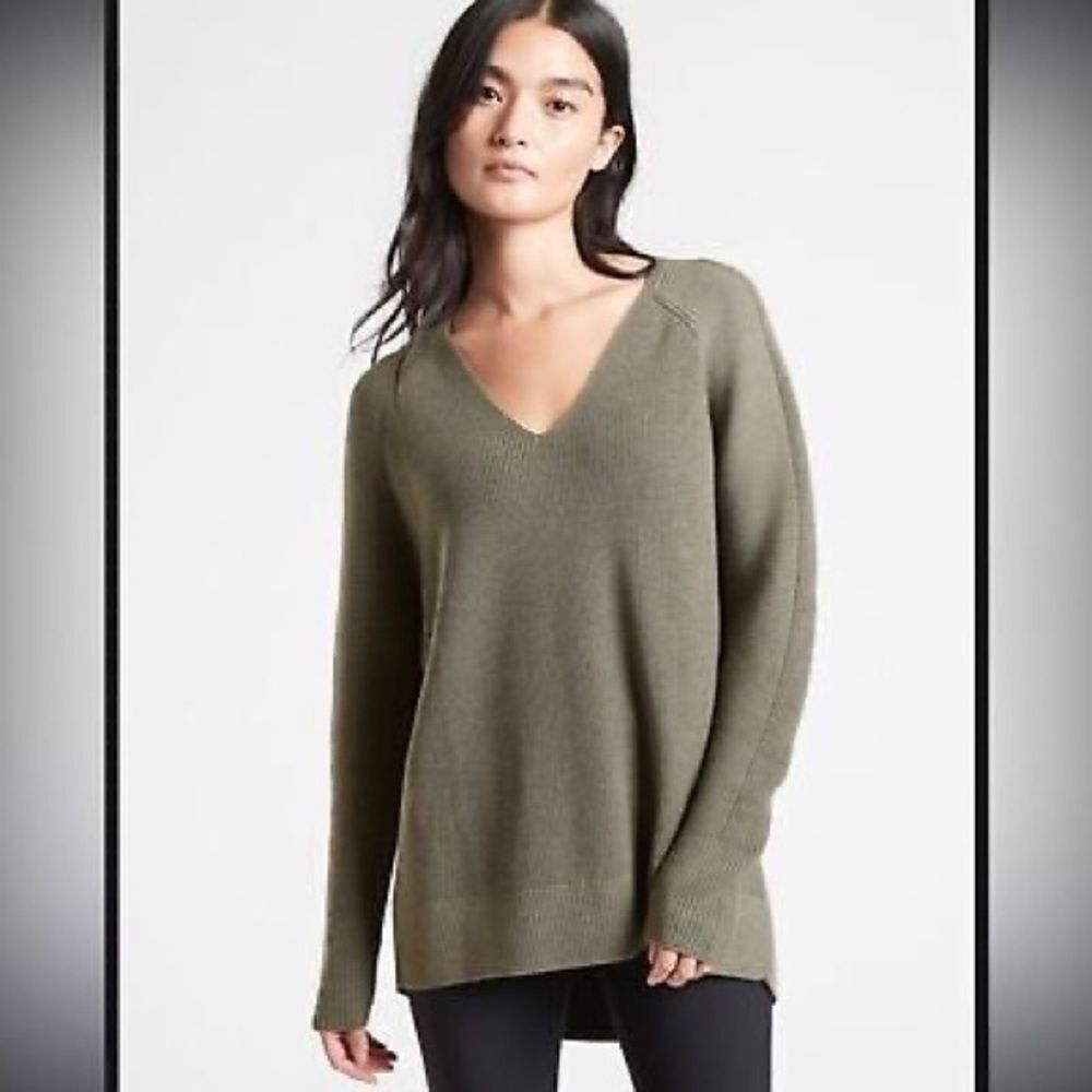 New Athleta Hanover V Neck Olive Green oversized Sweater Womens Sz S